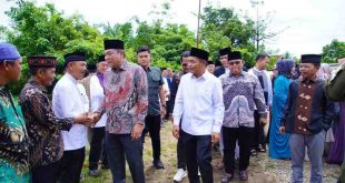 Bupati Muba, HM Toha bersilaturrahim dengan warga Sungai Llilin bersama Wabup Rohman, Kamis (3/4/2025). Foto: Kominfo Muba.