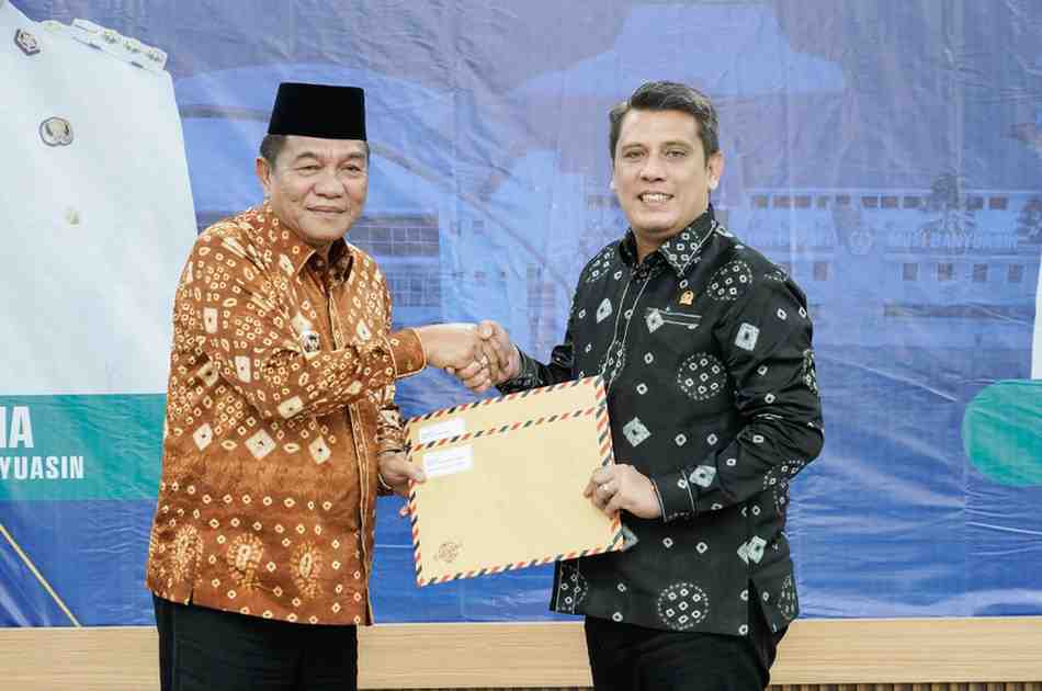 Bupati Muba, HM Toha menyambut kunker anggota DPR RI Yudha Novanza Utama. Foto: Kominfo Muba.
