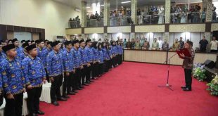 Gubernur Sumsel, Herman Deru melantik 101 PNS di lingkungan Pemprov Sumsel, Juamt (9/5/2025). Foto: Humas Pemprov Sumsel.