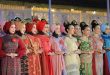 Para semifinalis Cek Ayu yang ikut lomba di Museum Sultan Mahmud Baddaruddin II Palembang, Selasa (13/05) malam. Foto: Kominfo Palembang.