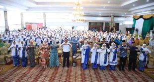 Gubernur Sumsel, Herman Deru bersama pada pengurus dan anggota BKMT Sumsel, Kamis (22/5/2025). Foto: Humas Pemprov Sumsel.