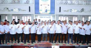 Walikota Palembang, Ratu Dewa hadir di acara peluncuran dan dialog Percepatan Pembentukan Koperasi Merah Putih, yang digelar di Palembang Sport and Convention Center (PSCC), Selasa (27/5/2025). Foto: Kominfo Palembang.