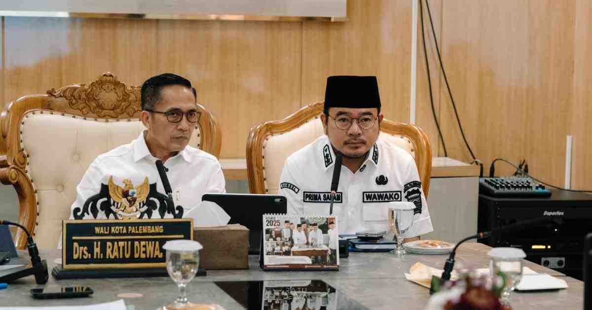 Walikota Palembang, Ratu Dewa dan Wwawako Prima Salam . Foto: Dok Kominfo Palembang.