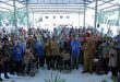 Walikota Palembang, Ratu Dewa bersama warga dan sejumlah pejabat Pemkot launching Program Gladiator di kantor Camat Alang-alang Lebar, Jumat (16/5/2025). Foto: Kominfo Palembang.