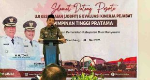 Wakil Bupati Musi Banyuasin Kyai Rohman Membuka Acara Job Fit dan Evaluasi Kinerja Pejabat Pimpinan Tinggi Pratama di hotel Santika Palembang. Foto: Kominfo Muba.