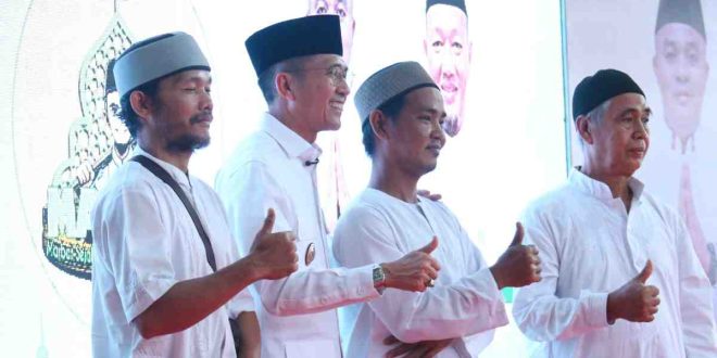 Walikota Palembang Ratu Dewa menghadiri sekaligus melaunching Marbot Sejahtera Untuk Palembang Berdaya (MASUBA) berlokasi di Masjid Darussaid, Kecamatan Ilir Timur Tiga, Selasa (27/5/2025). Foto: Kominfo Palembang.