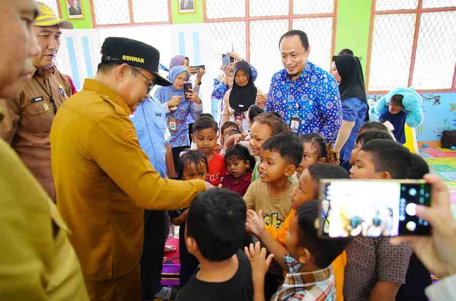 Wakil Bupati Muba, Rohman saat hadir Taman Asuh Ceria (TARA) PT Hindoli Cargill, Estate Sungai Pelepah, Kecamatan Sungai Lilin, Selasa (27/5/2025). Foto: Kominfo Muba.