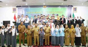 Sekretaris Daerah (Sekda) Provinsi Sumatera Selatan (Sumsel) Drs H Edward Candra MH membuka Focus Group Discussion (FGD) Pengukuran Indeks Demokrasi Indonesia (IDI) Provinsi Sumsel Tahun 2024 di Hotel Swarna Dwipa, Palembang, Selasa (27/5/2025). Foto: Humas Pemprov Sumsel.