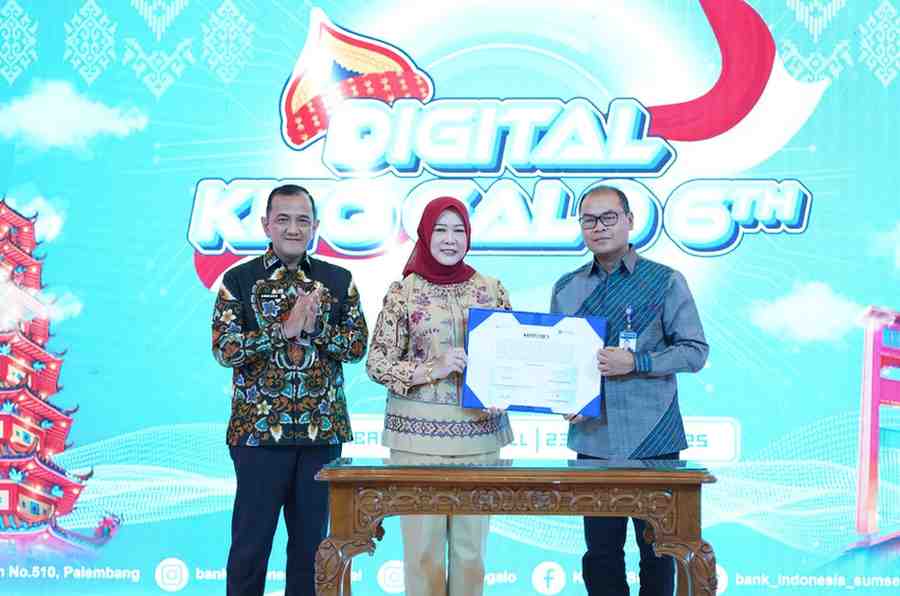 Sekretaris Daerah Provinsi Sumatera Selatan, Drs. H. Edward Candra, M.H., secara resmi membuka ajang Digital Kito Galo ke-6 tahun 2025 di Palembang Indah Mall (PIM), Jumat (23/5/2025). Foto: Humas Pemprov Sumsel.