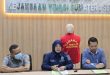 Yuli Eprina, oknum pegawai BRI Sekayu (baju orange) ditangkap tim penyidik Kejaksaan Tinggi Sumsel. Foto: Dok Penkum Kejati Sumsel.
