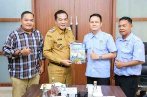 Bupati Muba, HM Toha menerima kunjungan pantia Kejurda Drag Race & Drag Bike Championship 2025, Senin (5/5/2025). Foto: Kominfo Muba.