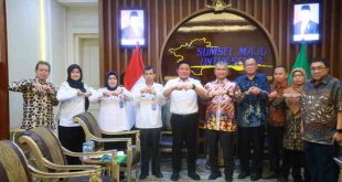 Rektor Unsri, Prof Dr Taufik Marwa dan jajaran saat silaturrahi dengan Gubernur Sumsel, Herman Deru, Rabu (21/5/2025). Foto: Humas Pemprov Sumsel.