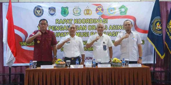 Pemerintah Kabupaten Musi Banyuasin (Muba) menggelar Rapat Tim Pengawasan Orang Asing (TIMPORA), Rabu (4/6/2025), bertempat di Hotel Grand Ranggonang, Sekayu. Foto: Kominfo Muba.