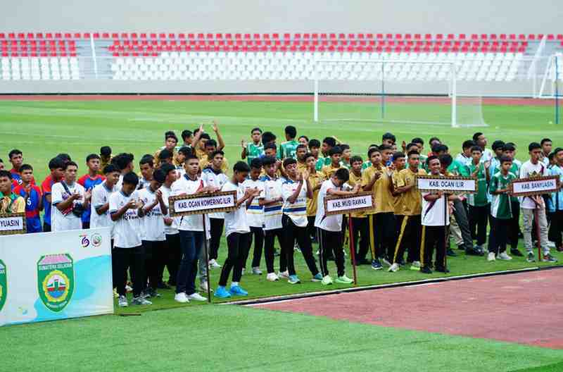 Para peserta Kejuaraan Sepakbola Piala Gubernur U-15 se-Sumsel. Foto: Humas Pemprov Sumsel.,