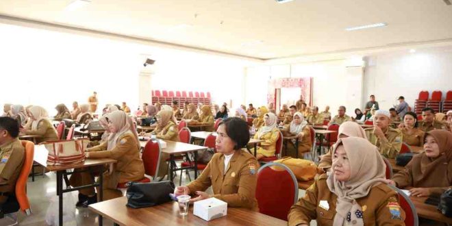 Para Kepala Sekolah se-Palembang saat menerima pengarahan terkait program Palembang Cerdas, Senin (2/6/2025). Foto: Kominfo Palembang.