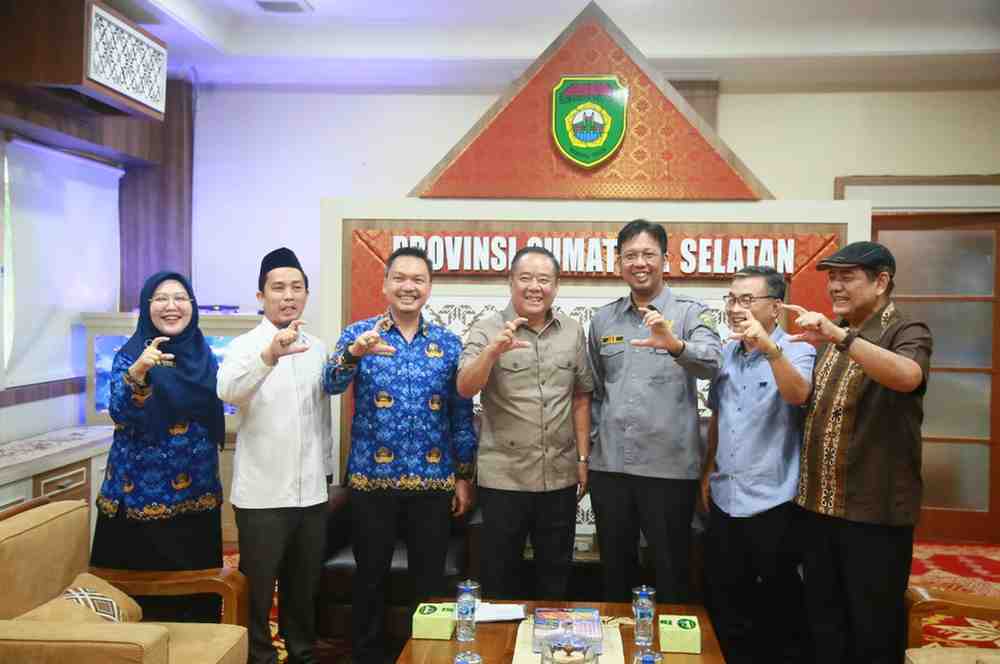 Para komisioner Komisi Informasi audidensi dengan Wagub Sumsel, Cik Ujang, Selasa (17/6/2025). Foto: Humas Pemprov Sumsel.