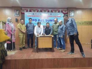 DPD Himpunan Pengembang Pemukiman dan Perumahan Rakyat (HIMPERRA) Sumatera Selatan melakukan penandatangan Mou bersama DPD Pro Jurnalismedia Siber (PJS) Sumatera Selatan, terkait akses kepemilikan rumah bagi para jurnalis, Senin (16/6/2025). Foto: Dok DPD PJS Sumsel.