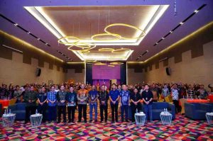 Para peserta dan narasumber Bimbingan Teknis (Bimtek) Tata Kelola Pemerintahan Desa dan Pengelolaan Aplikasi Siskeudes versi 2.0.7 di Hotel The Zuri Palembang pada 12–15 Juni 2025. Foto: Kominfo Muba.