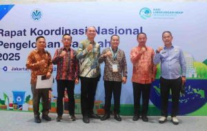 Wakil Bupati Musi Banyuasin (Muba) Rohman menghadiri Rapat Koordinasi (Rakor) Pengelolaan Sampah Tahun 2025 yang berlangsung di Jakarta Convention Center (JCC), Minggu (22/6/2025). Foto: Kominfo Muba.