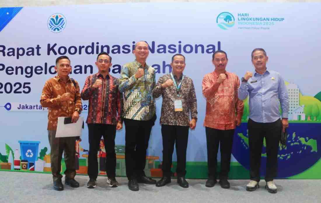 Wakil Bupati Musi Banyuasin (Muba) Rohman menghadiri Rapat Koordinasi (Rakor) Pengelolaan Sampah Tahun 2025 yang berlangsung di Jakarta Convention Center (JCC), Minggu (22/6/2025). Foto: Kominfo Muba.