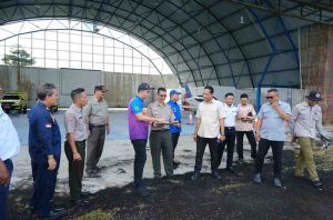 Tim KONI, Dispora, dan Perbakin mengecek lapangan tembak untuk Porprov Sumsel. Foto: Kominfo Muba.