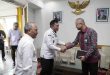 Bupati Muba, HM Toha didampingi Sekda Apriyadi menyambut kedatangan pihak BI dan Bank Sumsel Babel, Rabu (11/6/2025). Foto: Kominfo Muba.