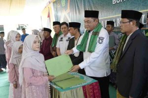 Bupati Muba, HM Toha hadiri haflah akhirussanah, Wisuda Tahfidz Juz 30, Khotmul Qur’an 30 Juz Bin Nazhri, serta tasyakuran Kelas MTs dan MDT yang digelar Pondok Pesantren Sirojul Ulum, Desa Toman Baru, Kecamatan Babat Toman, Kabupaten Musi Banyuasin (Muba), Rabu (25/6/2025). Foto: Kominfo Muba.