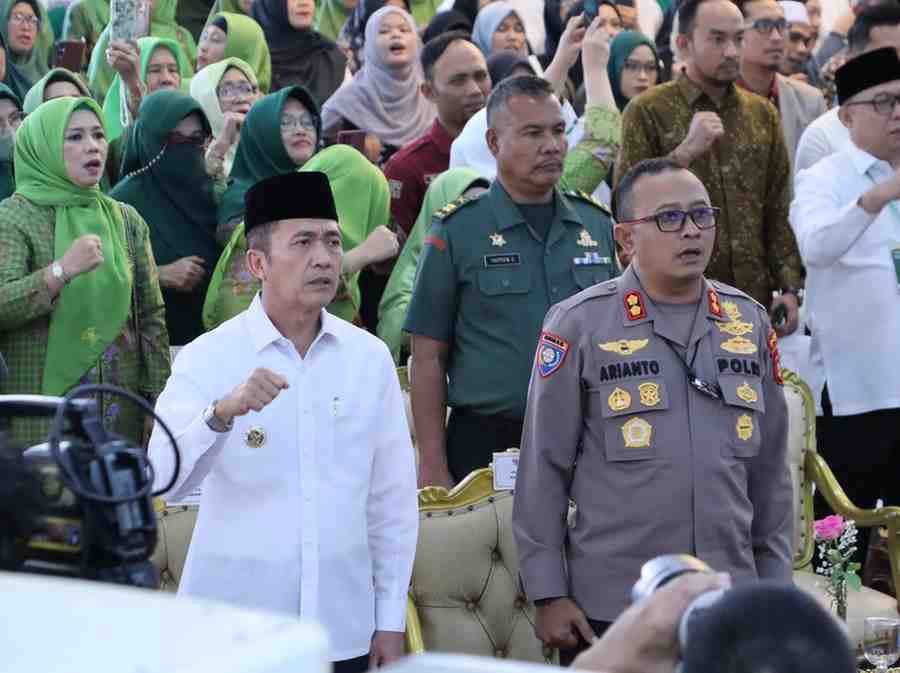 Walikota Palembang, Ratu Dewa saat menghadiri pelantikan PWNU Sumsel di Griya Agung, Selasa (1/7/2025). Foto: Kominfo Palembang.