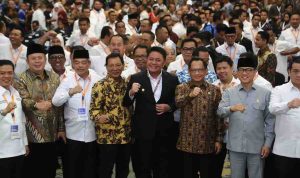 Gubernur Sumsel Herman Deru hadir langsung pada pelantikan pengurus APKASI 2025-2030 di Jakarta, Kamis 917/7/2025). Foto: Humas Pemprov Sumsel.