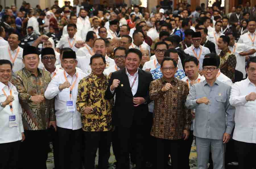 Gubernur Sumsel Herman Deru hadir langsung pada pelantikan pengurus APKASI 2025-2030 di Jakarta, Kamis 917/7/2025). Foto: Humas Pemprov Sumsel.