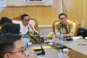 Walikota Palembang, Rau Dewa rapat koordinasi penanggulangan banjir bersama BBWSS Wilayah VIII, Jumat (4/6/2025). Foto: Sumselheadline/Pitria.