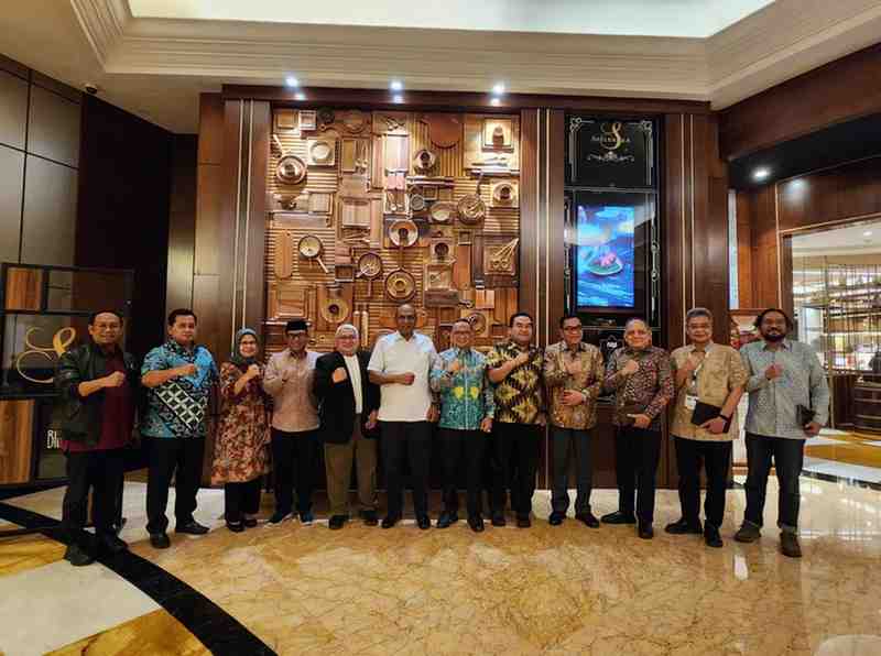 Bupati Muba H M Toha hadir langsung dalam kegiatan rapat Musyawarah Nasional (Munas) V Tahun 2025 Asosiasi Daerah Penghasil Migas dan Energi Terbarukan (ADPMET) tahun 2025 di Hotel JW Marriot, Jakarta, Jumat (18/7/2025). Foto: Kominfo Muba.