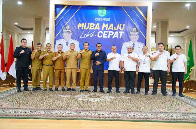 Bupati Muba, HM Toha menerima kunjungan jajaran Kantor Imigrasi Kelas I TPI Palembang, Selasa (8/7/2025). Foto: Kominfo Muba.