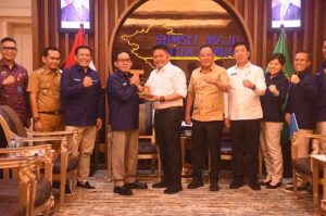 Gubernur Sumsel, Herman Deru menerima kunjungan para direksi PTBA, Selasa (8/7/2025). Foto: Humas Pemprov Sumsel.