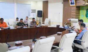 Suasana rapat persiapan Kejuaraan Daerah (Kejurda) IMI Sumsel BAF Drag Race dan Drag Bike Championship 2025 Putaran ke-2 di Ruang Serasan Sekate, Sekayu, Selasa (22/7/2025). Foto: Kominfo Muba.