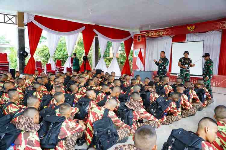 Para pelajar SMA dari berbagai sekolah di Sumsel mengikuti retret di Perkemahan Gandus Palembang. Foto: Humas Pemprov Sumsel.