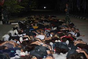 Suasana retrer pelajar di perkemahan Gandus, Palembang, Jumat (4/7/2025) malam. Foto: Humas Pemprov Sumsel.