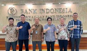 Kepala Biro Humas dan Protokol Pemprov Sumsel, Tony Kurniawan, S.S., MM mewakili Gubernur Sumsel Dr. H. Herman Deru, M.M., melakukan kunjungan ke Kantor Perwakilan Bank Indonesia Sulawesi Selatan, Jumat (8/8) siang. Foto: Humas Pemprov Sumsel.