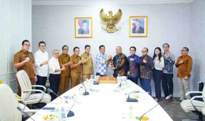Bupati Muba HM Toha bersama jajaran menerima audiensi PT Indonesia Comnets Plus (Icon Plus) Subholding PLN, Selasa (12/8/2025) di Ruang Rapat Guest House Griya Bumi Serasan Sekate, Sekayu, Selasa (12/8/2025). Foto: Kominfo Muba.