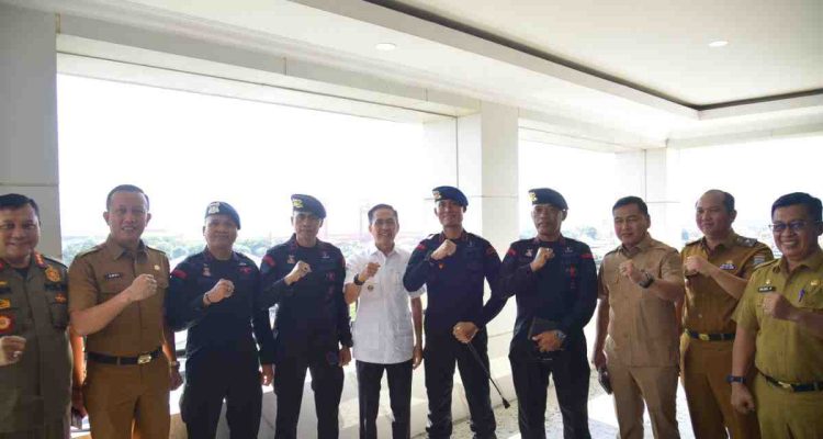 Komandan Batalyon A Talang Kelapa, Kompol Irfan Abdul Gofar dan tim bersilaturrahim ke Walikota Palembang, Ratu Dewa, Selasa (26/8/2025). Foto: Kominfo Palembang.