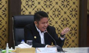 Gubernur Sumsel, Hermen Deru yang memimpin langsung rapat dengan managemen PT Servo, untuk perbaikan jalan dan flyover di Empat Lawang. Foto: Humas Pemprov Sumsel.
