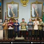 Gubernur Sumsel, Herman Deru menerima para pimpinan BPS RI dan BPS Sumsel di Griya Agung, Rabu (20/8/2025) malam. Foto: IG Pemprov_Sumateraselatan.