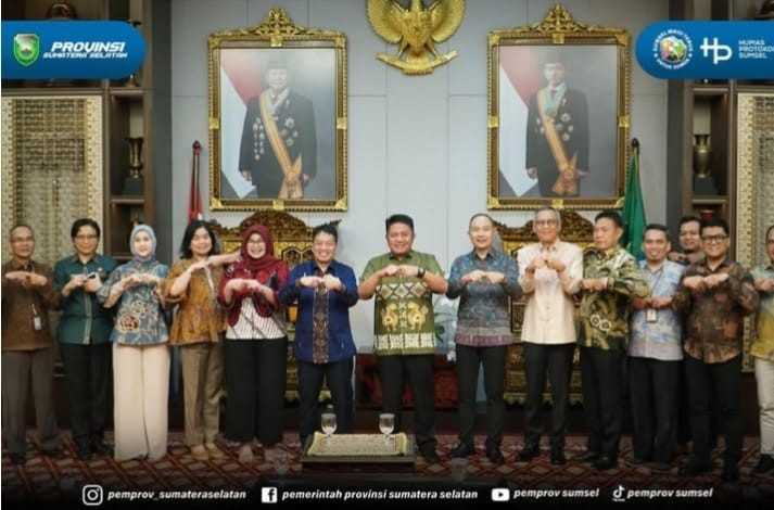 Gubernur Sumsel, Herman Deru menerima para pimpinan BPS RI dan BPS Sumsel di Griya Agung, Rabu (20/8/2025) malam. Foto: IG Pemprov_Sumateraselatan.