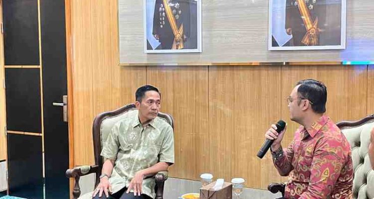 Walikota Palembang, Ratu Dewa menerima audiensi pimpinan Indomaret Palembang, Kamis (21/8/2025). Foto: Kominfo Palembang.