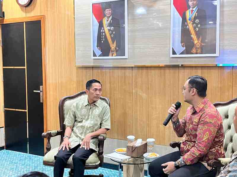 Walikota Palembang, Ratu Dewa menerima audiensi pimpinan Indomaret Palembang, Kamis (21/8/2025). Foto: Kominfo Palembang.