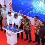 Dalam rangka memperingati Hari Ulang Tahun (HUT) ke-80 Republik Indonesia, Pemerintah Provinsi Sumatera Selatan (Sumsel) resmi launching program Pemutihan Pajak Kendaraan Bermotor. Program ini dicanangkan langsung oleh Gubernur Sumsel H. Herman Deru didampingi Wakil Gubernur H. Cik Ujang di Atrium PTC Mall Palembang, Sabtu (16/8/2025). Foto: Humas Pemprov Sumsel.