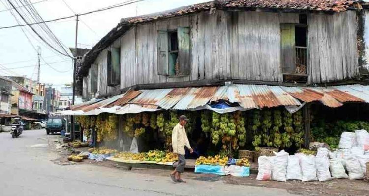 Salah satu kios Pasar Sekanak, Palembang. Foto: Dok Urban.Id