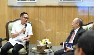 Ketua Badan Pimpinan Daerah (BPD) PHRI Sumsel, Dr. Solahuddin didampingi sejumlah pengurus lainnya, audiensi dengan Wali Kota Palembang, Ray Dewa, Senin (11/8/2025). Foto: Kominfo Palembang.