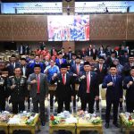 Para pimpinan DPRD Sumsel, Gubernur Sumsel, dan Forkompinda, serta para anggota DPRD Sumsel lainnya, saat jelang mendengarkan pidato kenegaraan Presiden Prabowo Subianto, Jumat (15/8/2025). Foto: Humas Pemprov Sumsel.