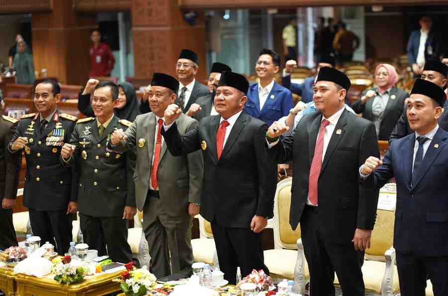 Para pimpinan DPRD Sumsel, Gubernur Sumsel, dan Forkompinda saat jelang mendengarkan pidato kenegaraan Presiden Prabowo Subianto, JUmat (15/8/2025). Foto: Humas Pemprov Sumsel.